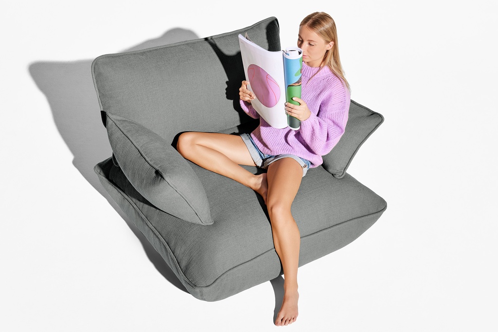 Sumo Loveseat