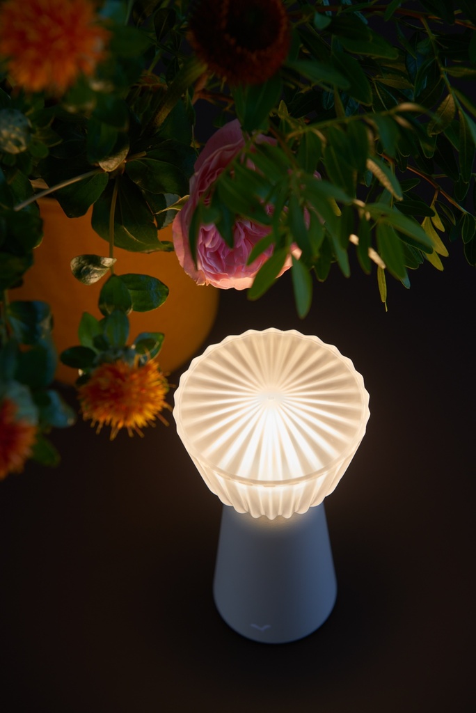 Lampe Swiing cerise noire