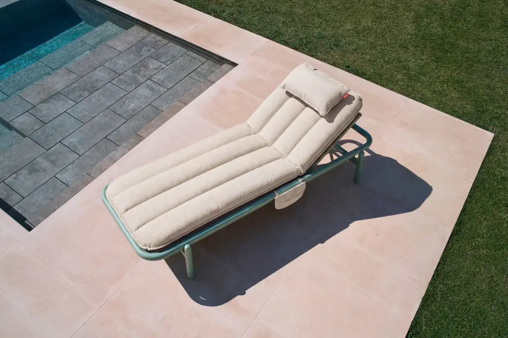fatboy-sunbun-daybed-mist-green-sahara-ambiance-01-107615.webp