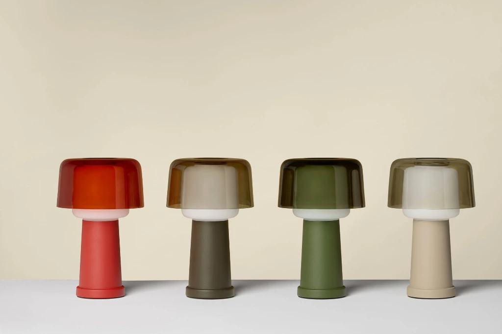 fatboy-revolve-table-lamp-wild-moss-masterpiece-02-108100.webp