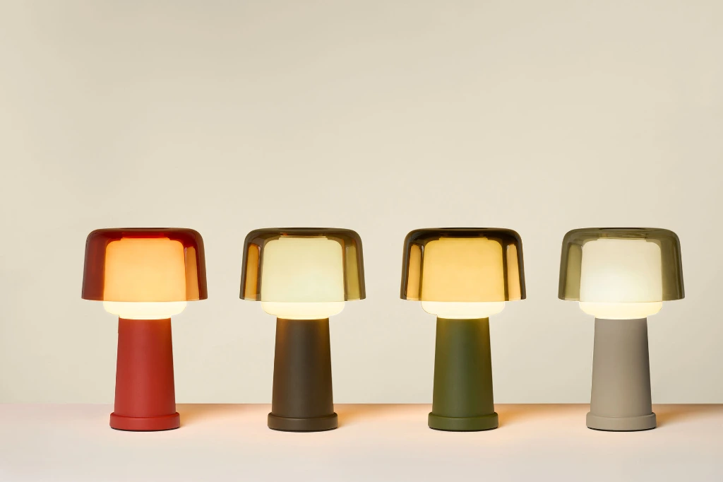 fatboy-revolve-table-lamp-wild-moss-masterpiece-01-108100.webp