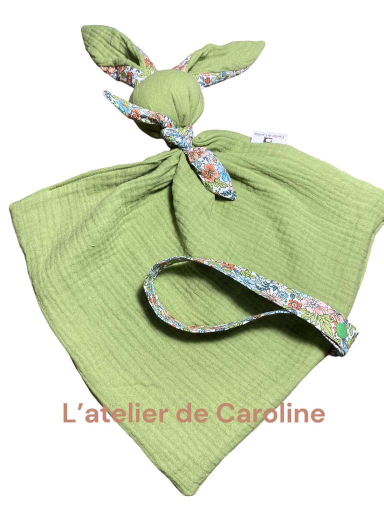 Doudou lapin avec attache tutu  