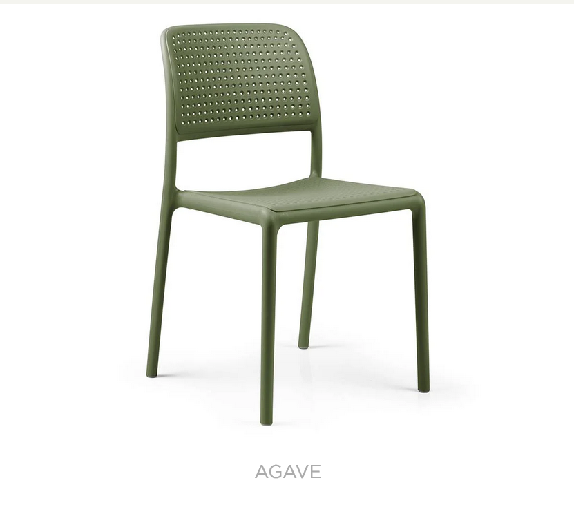 Chaise Bora (à commander par 6 ) 