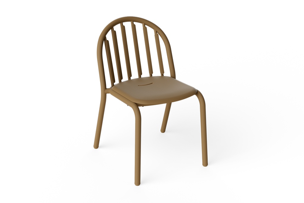 Chaise Fred's mochaccino
