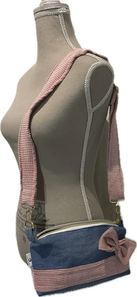 Sac en velours et jeans 