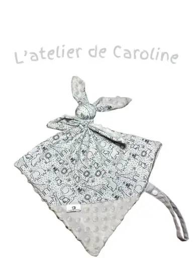 Doudou lapin avec attache tutu